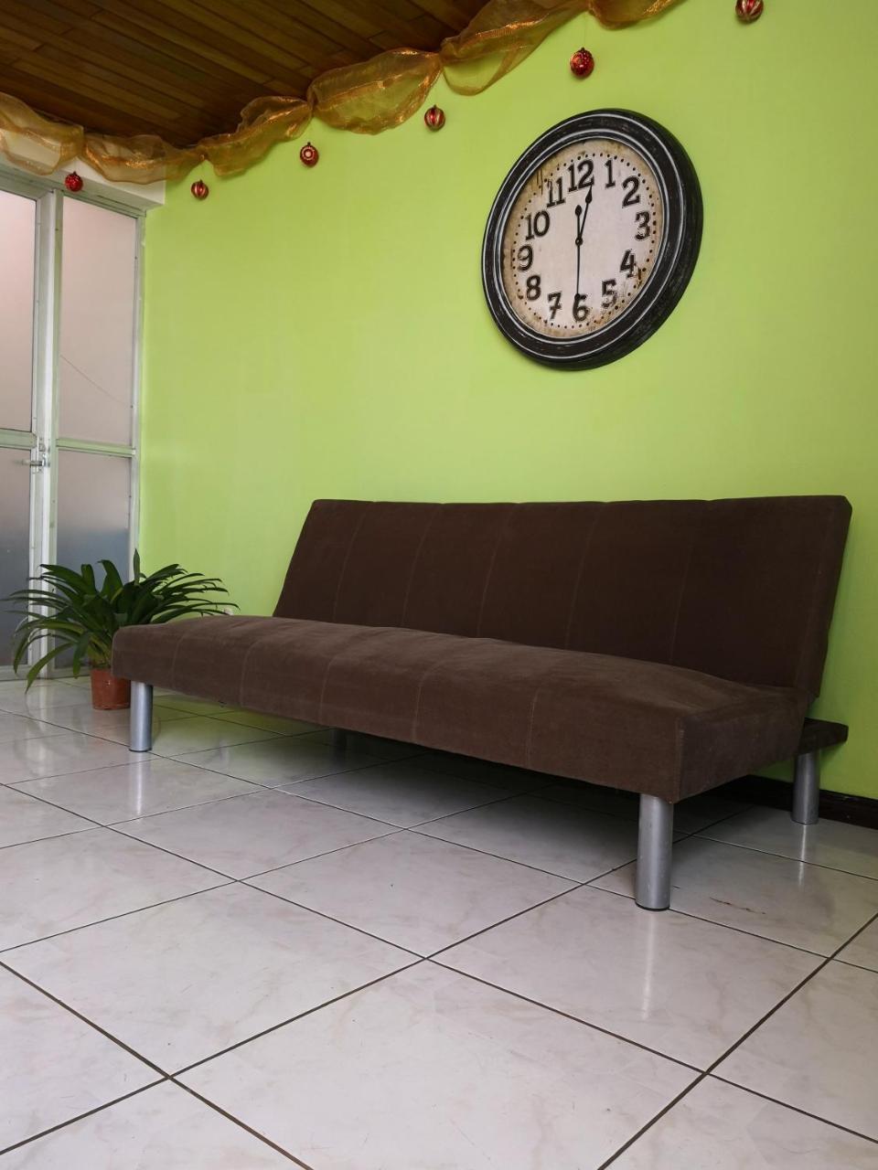 Vida Tropical Bed and Breakfast Alajuela Esterno foto